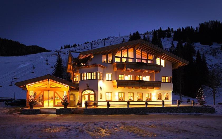 Landhaus Zum Steinbock Hotel Maria Alm am Steinernen Meer Kültér fotó